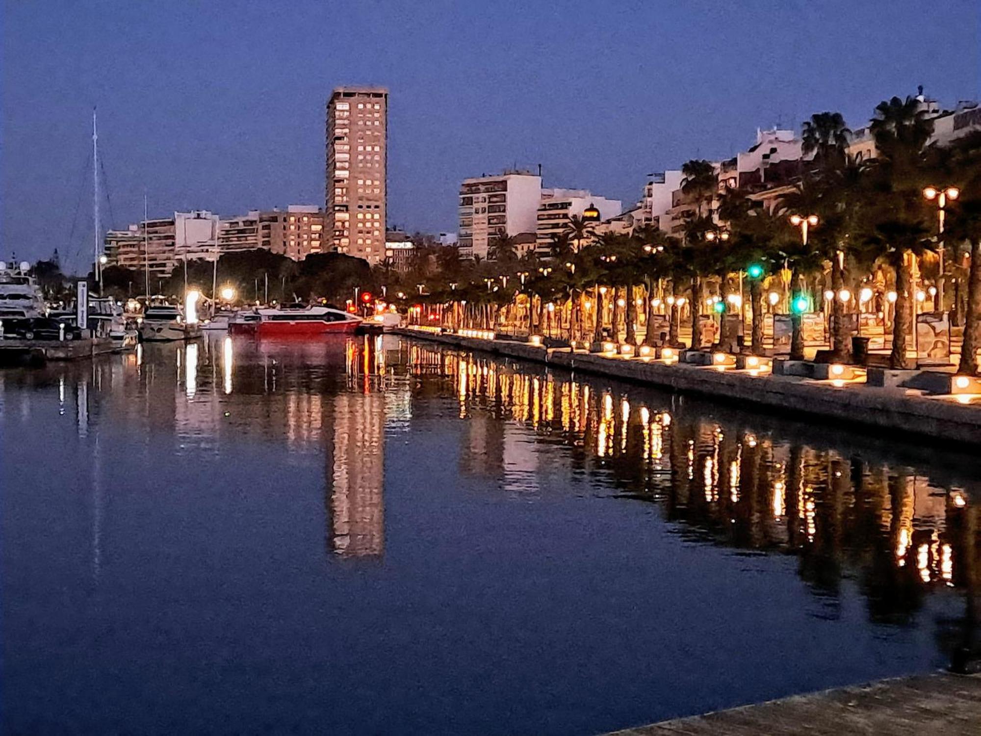 San Francisco 10 - 6 Apartamentos Boutique En El Centro - Playa Postiguet Alicante Ngoại thất bức ảnh